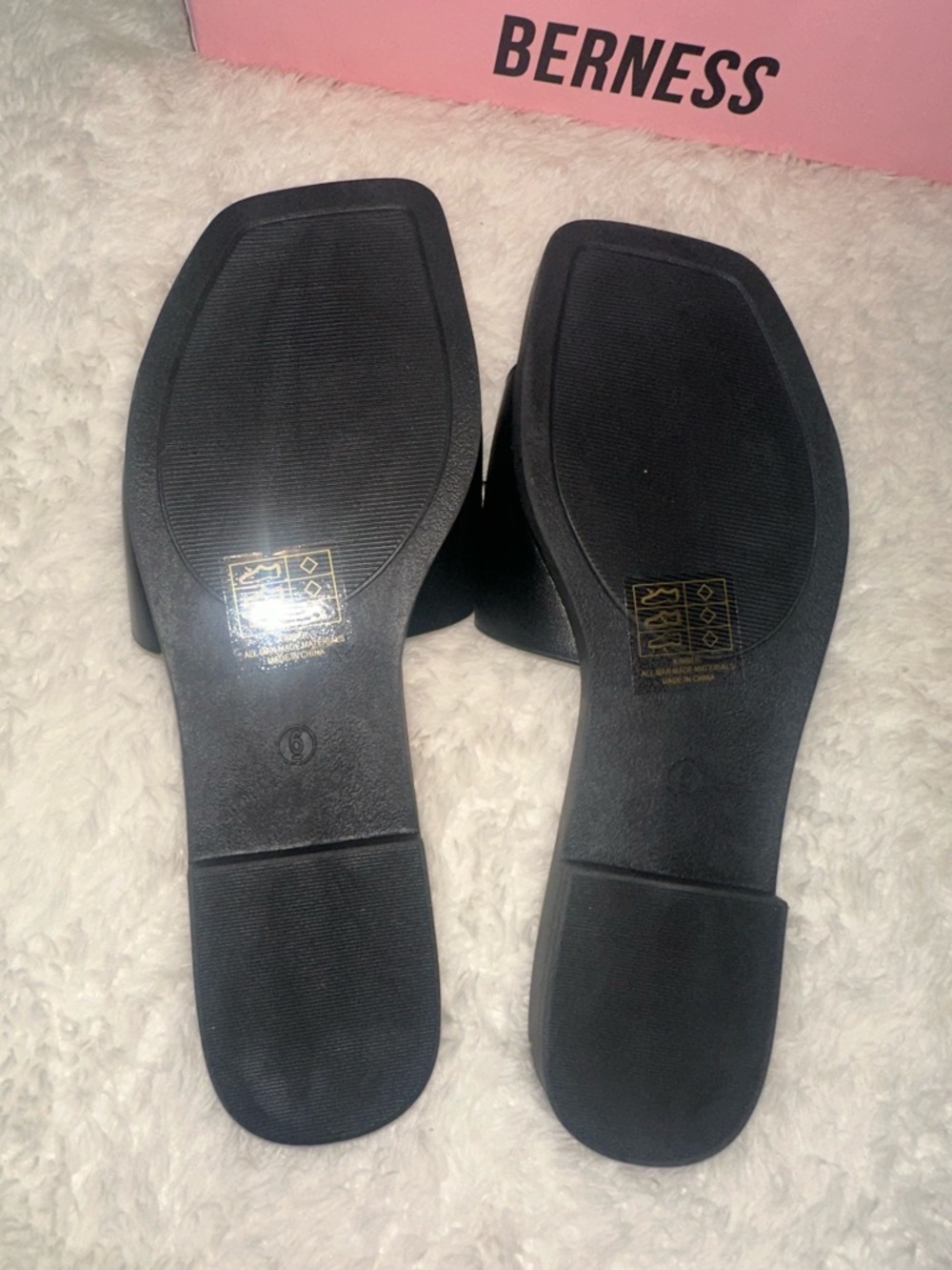 NWT Black Slide Sandals with Gold Accent - Picture 4 of 6